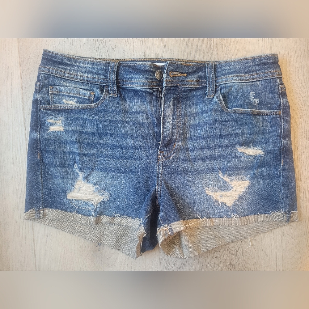 STUDIO BLUE Distressed Blue Denim Shorts size 30 Waist